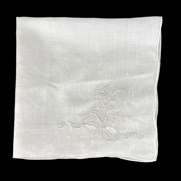 Handkerchief Vintage Corner Floral Embroidery Netting White on White Cotton - Picture 3 of 10